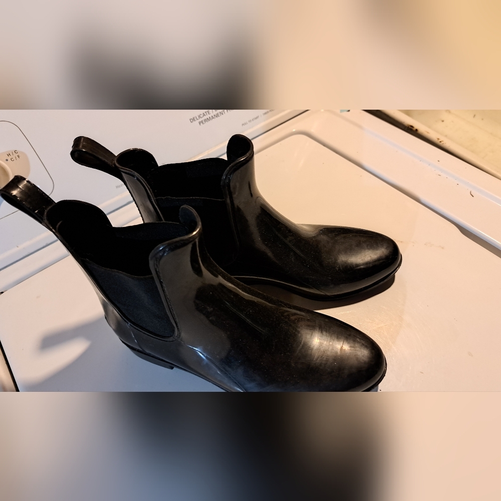 Waterproof Ankle Boots (Black)